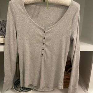 🔴HOLLISTER LONG SLEEVE WITH BUTTONS